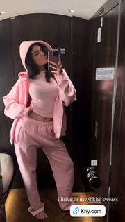 Kylie Jenner feet photo thumbnail