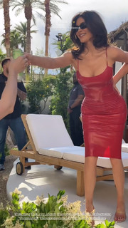 Kylie Jenner feet photo thumbnail