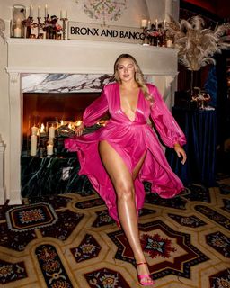 Iskra Lawrence feet photo 2