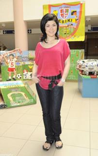 Katarzyna Cichopek feet photo thumbnail