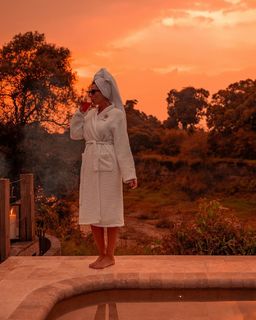 Valentina Vignali feet photo thumbnail