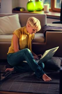 Malgorzata Kozuchowska feet photo thumbnail