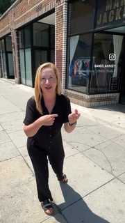 Angela Kinsey feet photo thumbnail