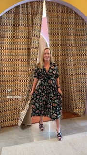 Angela Kinsey feet photo thumbnail