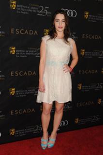 Emilia Clarke feet photo thumbnail