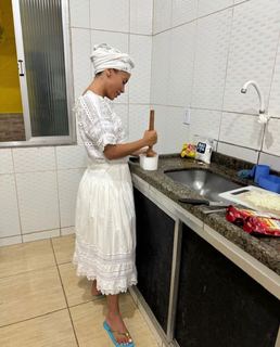 Anitta feet photo thumbnail