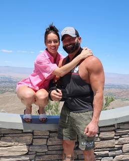 Chelsea Green feet photo thumbnail