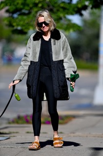 Naomi Watts feet photo thumbnail