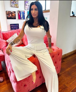 Katie Price feet photo thumbnail