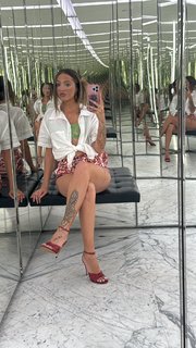 Victoria Waldrip feet photo thumbnail