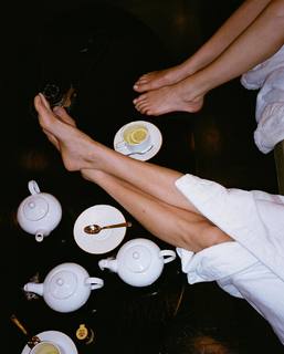 Riley Keough feet photo thumbnail