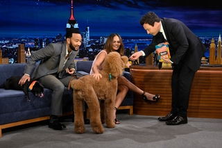 Chrissy Teigen feet photo thumbnail