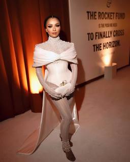 Kat Graham feet photo thumbnail