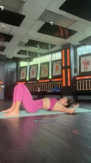 Brooke Burke feet photo thumbnail