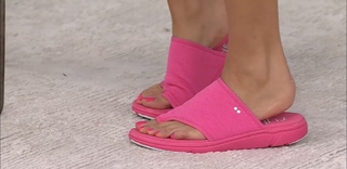 Courtney Khondabi feet photo thumbnail