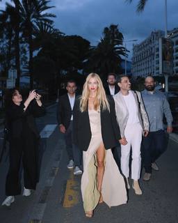 Doukissa Nomikou feet photo thumbnail