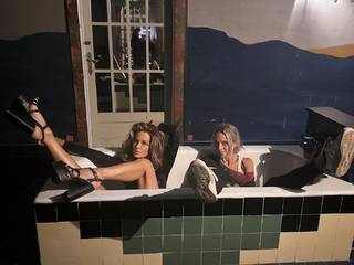 Kate Beckinsale feet photo thumbnail