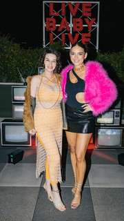 Natalie Noel Mariduena feet photo thumbnail