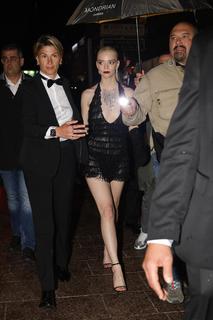 Anya Taylor-Joy feet photo thumbnail