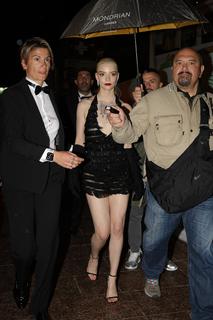 Anya Taylor-Joy feet photo thumbnail