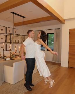 Olivia Culpo feet photo thumbnail