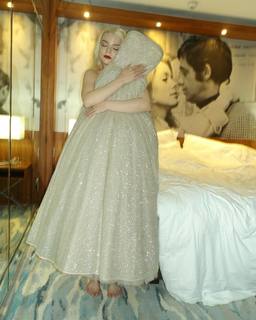 Anya Taylor-Joy feet photo thumbnail