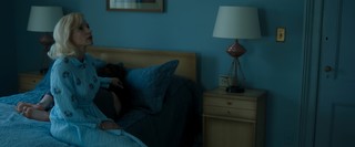 Anne Hathaway feet photo thumbnail