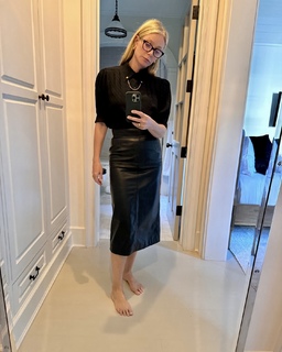 Gwyneth Paltrow feet photo thumbnail