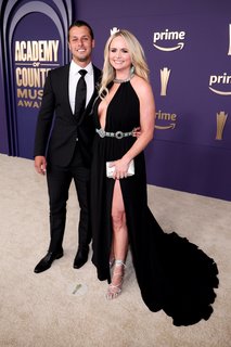 Miranda Lambert feet photo 3