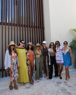 Jessica Alba feet photo thumbnail