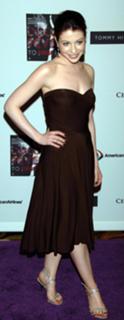 Michelle Trachtenberg feet photo thumbnail