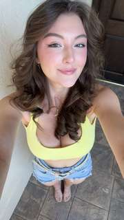 Rachel Pizzolato feet photo thumbnail