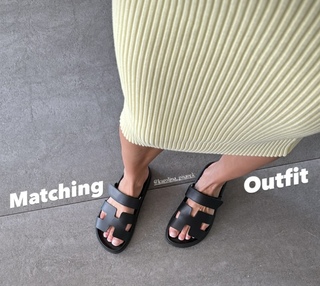 Karolina Pisarek feet photo thumbnail