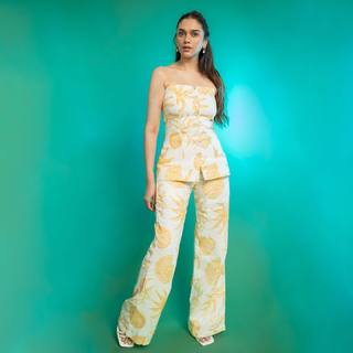 Aditi Rao Hydari feet photo thumbnail