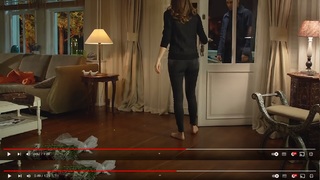 Beren Saat feet photo 3