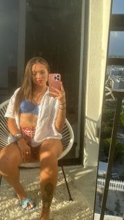 Victoria Waldrip feet photo thumbnail