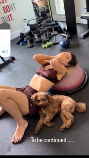 Lele Pons feet photo thumbnail