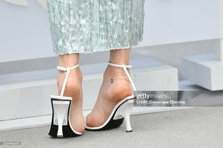 Diane Kruger feet photo thumbnail