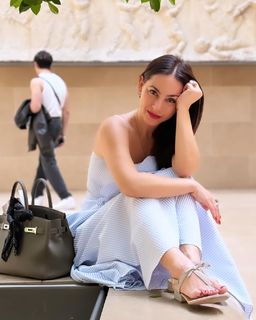 Claudia Lizaldi feet photo thumbnail