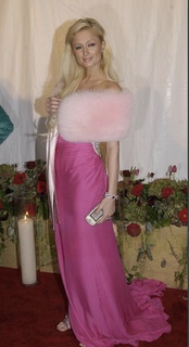 Paris Hilton feet photo thumbnail