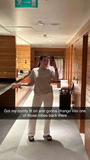 Natalie Noel Mariduena feet photo thumbnail