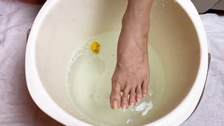 Poonam Yadav feet photo thumbnail