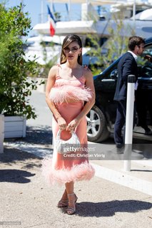 Lucy Hale feet photo thumbnail