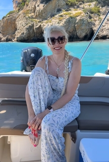 Daniela Katzenberger feet photo thumbnail