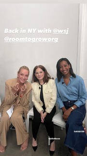 Uma Thurman feet photo thumbnail