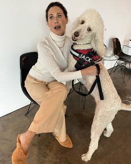Minnie Driver feet photo thumbnail