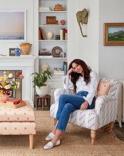 Minnie Driver feet photo thumbnail