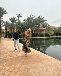Molly Sims feet photo thumbnail