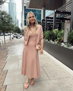 Molly Sims feet photo thumbnail