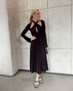 Molly Sims feet photo thumbnail